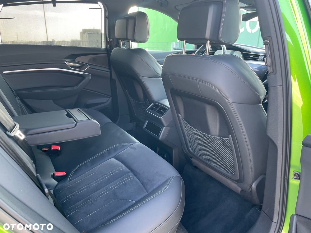 Audi Q8 Sportback e-tron - 26