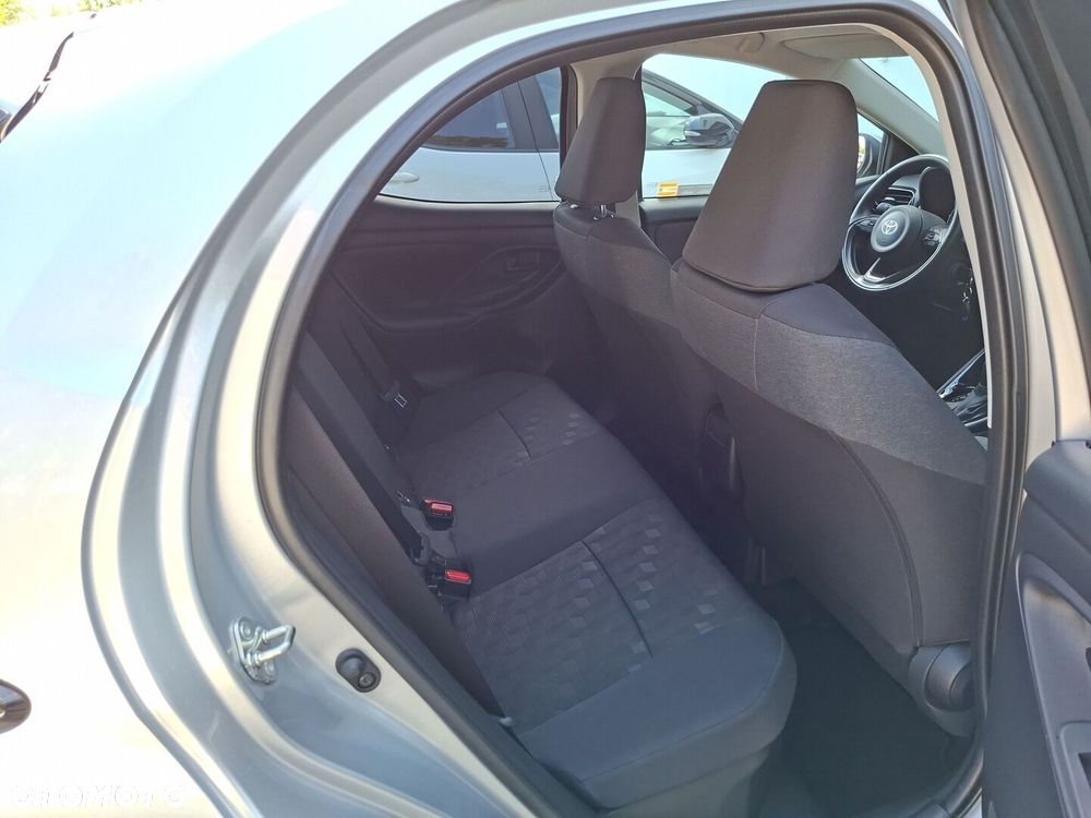 Toyota Yaris Hybrid 1.5 Style - 11