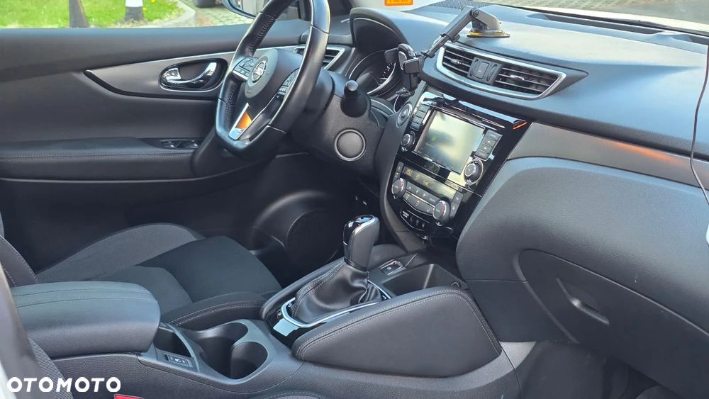 Nissan Qashqai 1.3 DIG-T N-Connecta DCT - 15