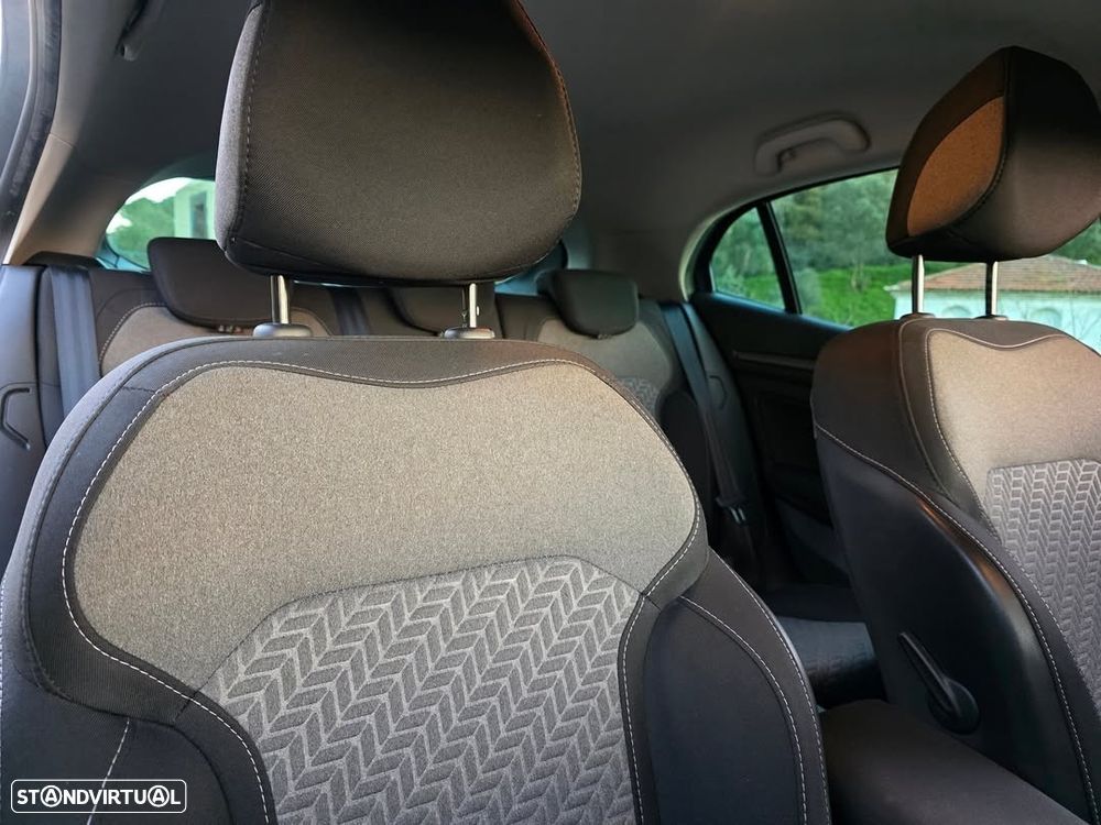 Renault Mégane 1.5 Blue dCi Intens - 6