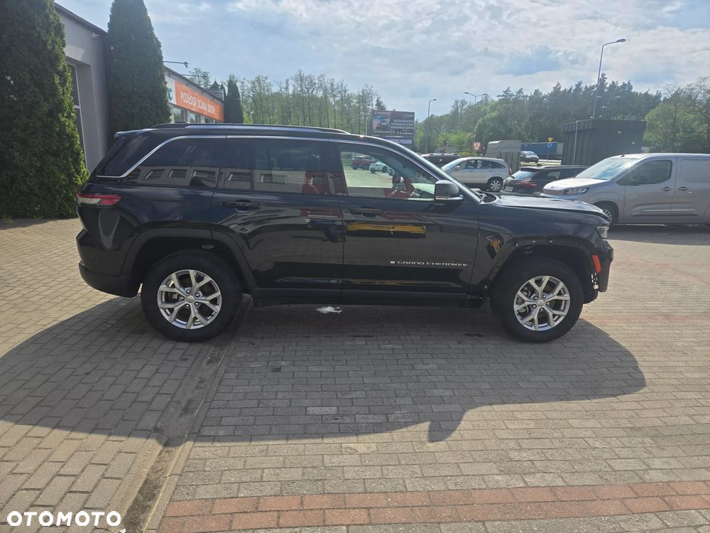 Jeep Grand Cherokee - 8