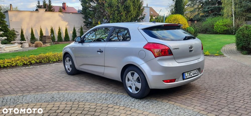 Kia Ceed - 6