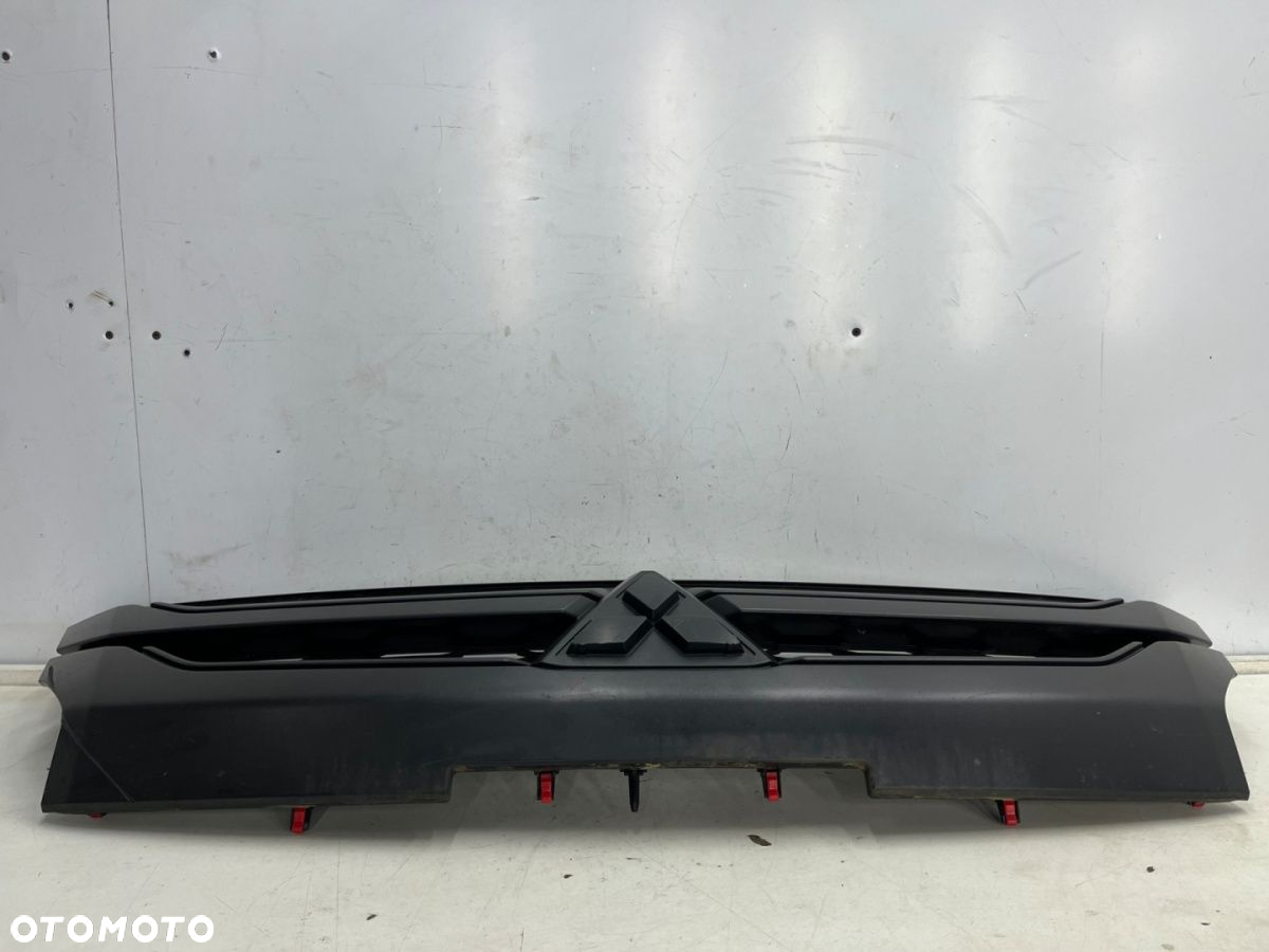 Atrapa Mitsubishi L200 5 V 19r.- grill przednia maskownica znaczek 7450B264 - 11