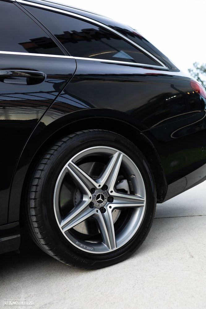 Mercedes-Benz E 300 de AMG Line - 12