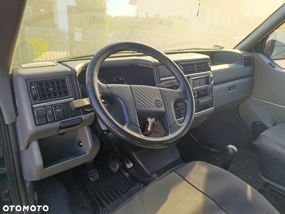 Volkswagen Transporter - 8