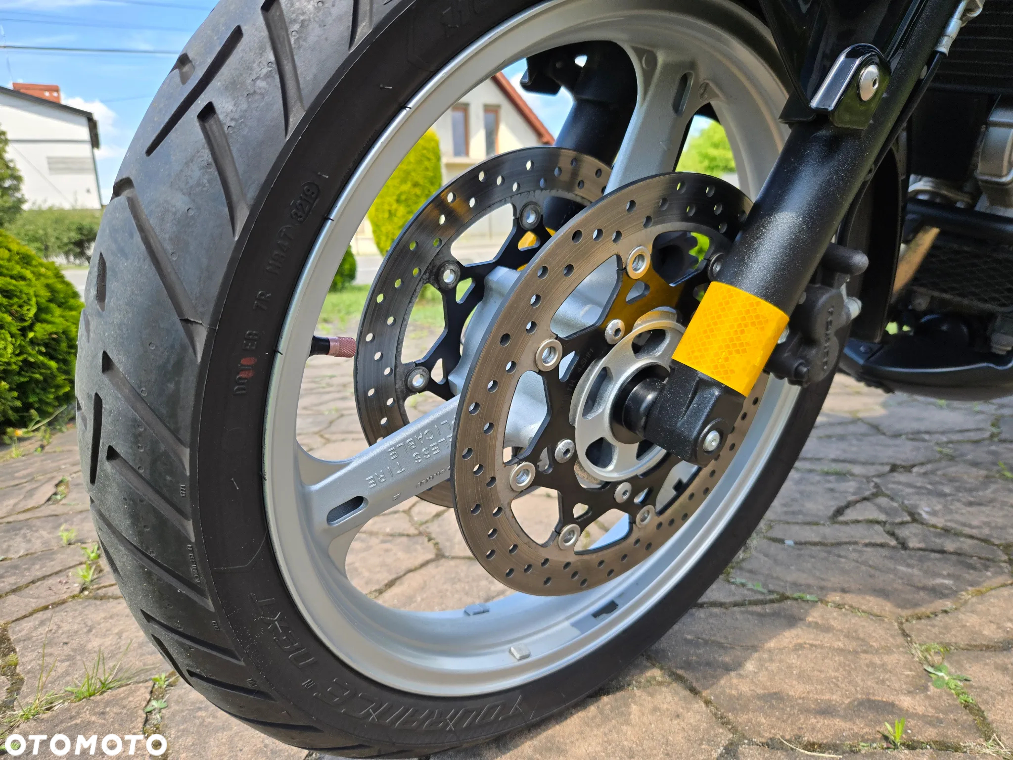 Suzuki V-STROM - 17