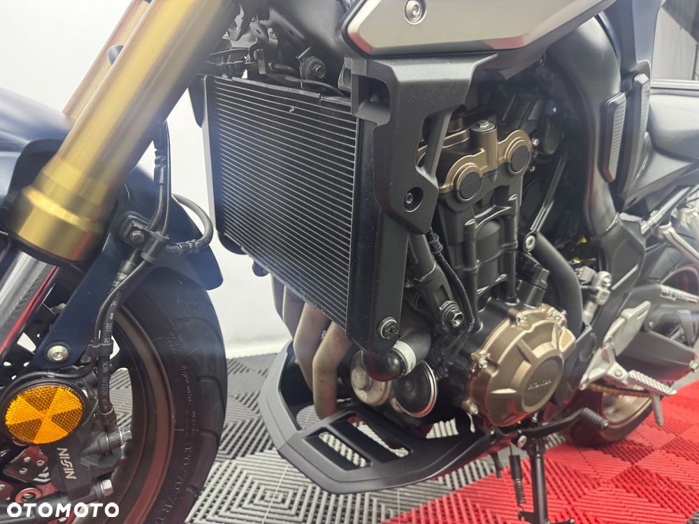 Honda CB - 15