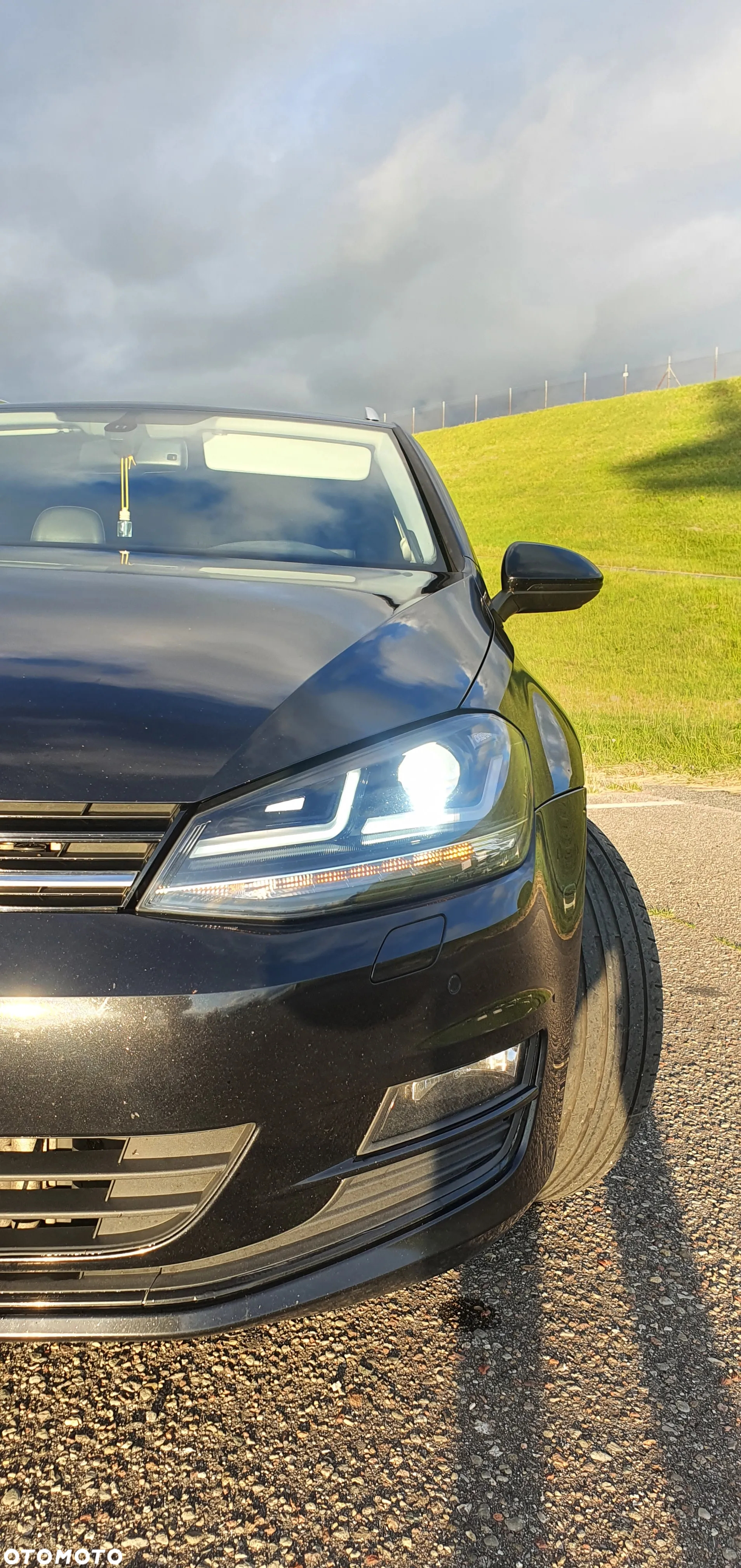 Volkswagen Golf - 6