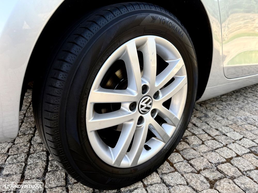 VW Golf 1.6 TDi Highline - 15
