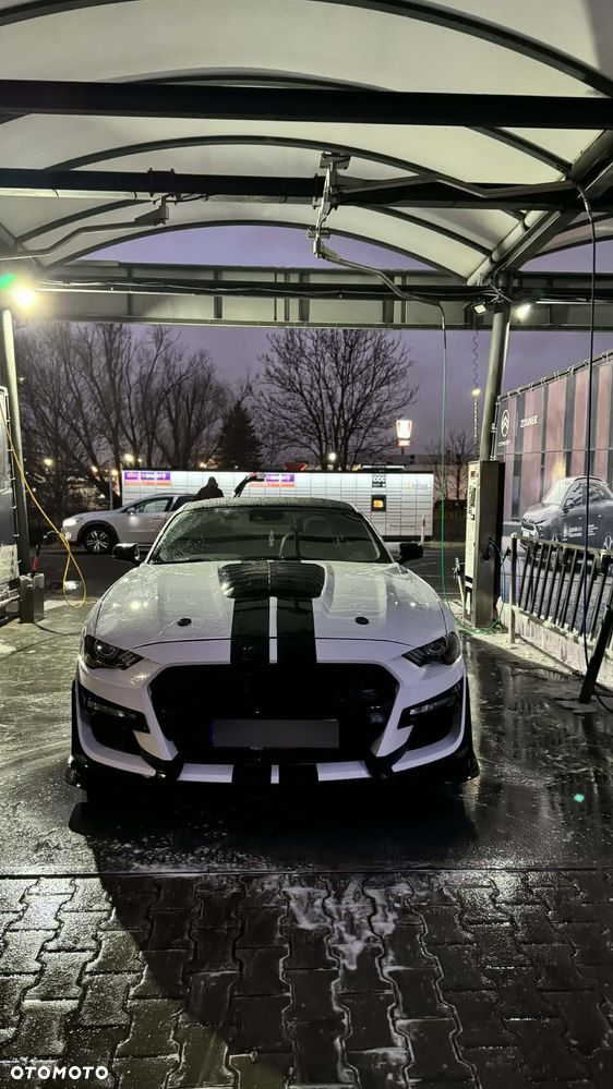 Ford Mustang - 2