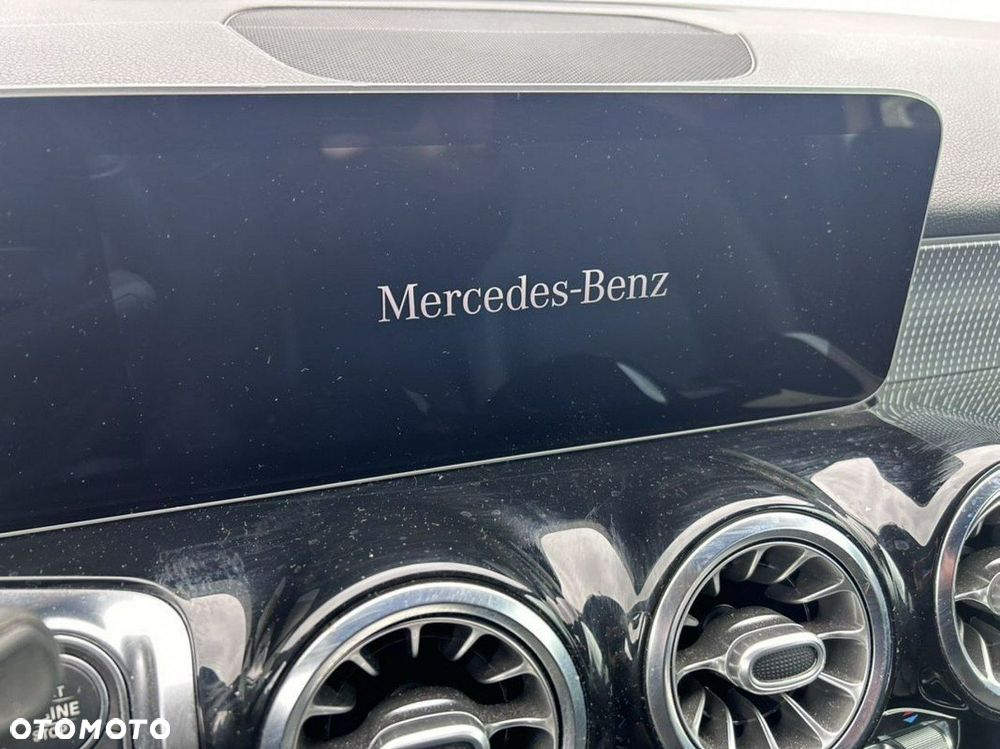 Mercedes-Benz GLB - 17