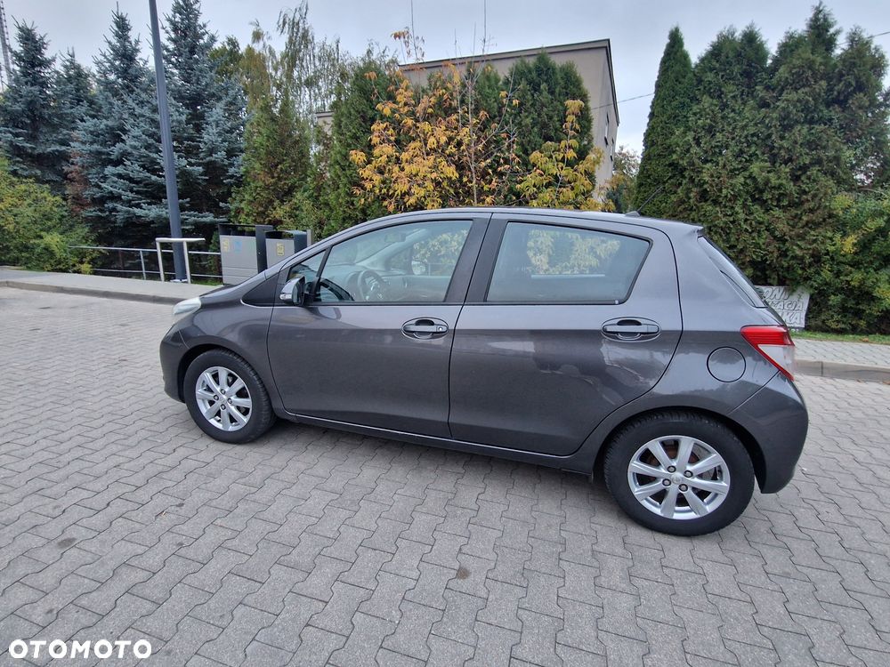 Toyota Yaris - 4