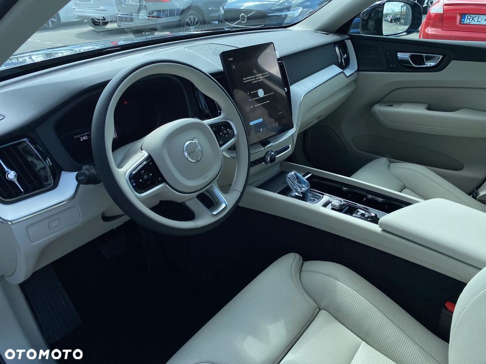 Volvo XC 60 B5 B AWD Plus Dark - 10