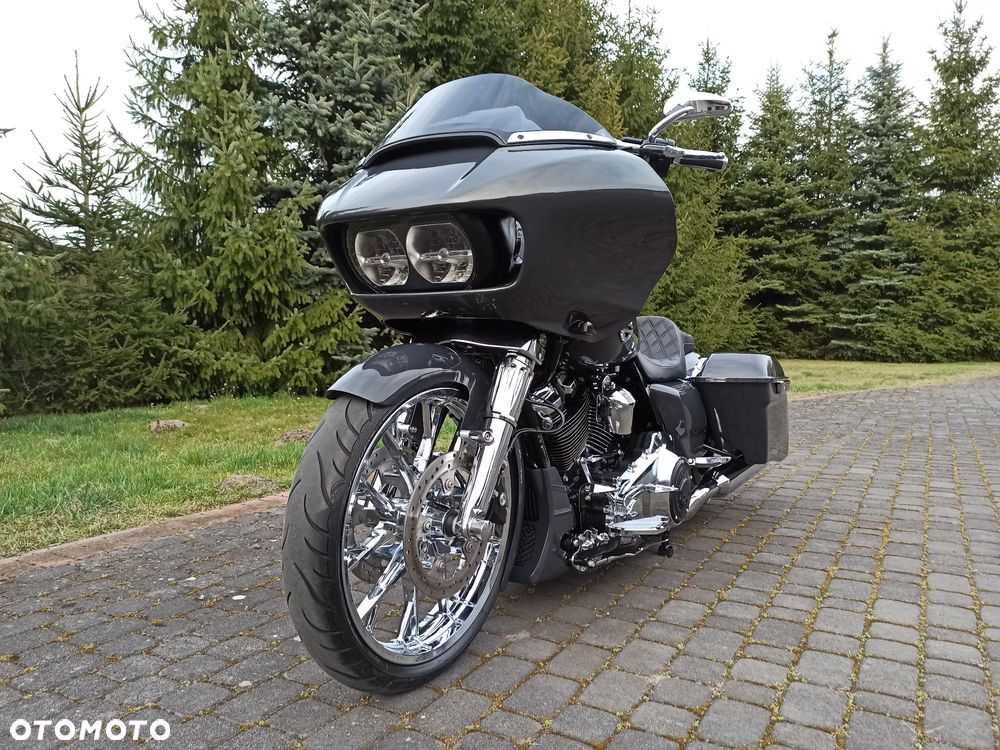 Harley-Davidson Touring Road Glide - 4