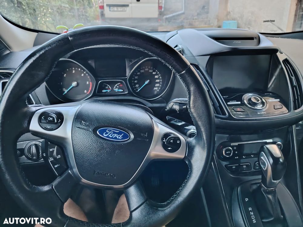 Ford Kuga 2.0 TDCi 4WD Powershift ST-Line - 12