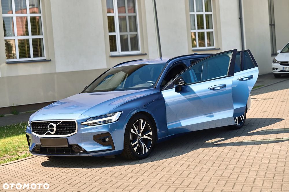 Volvo V60 D4 AWD Geartronic R-Design - 27
