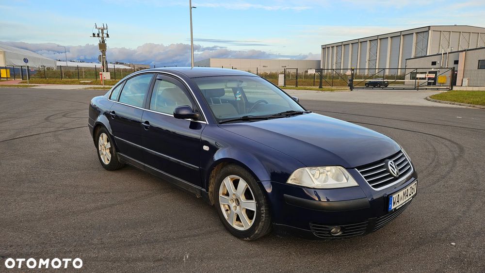 Volkswagen Passat 1.8T Basis - 12