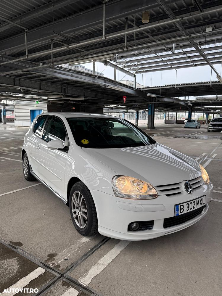Volkswagen Golf 1.6 Trendline - 2