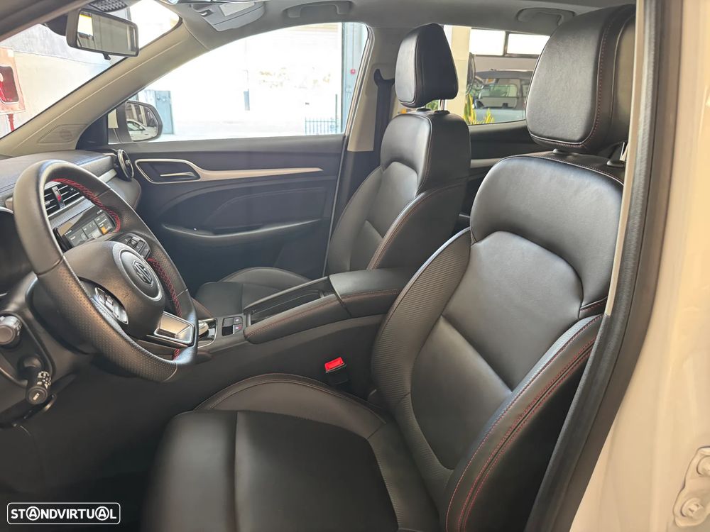MG ZS Standard Luxury - 11