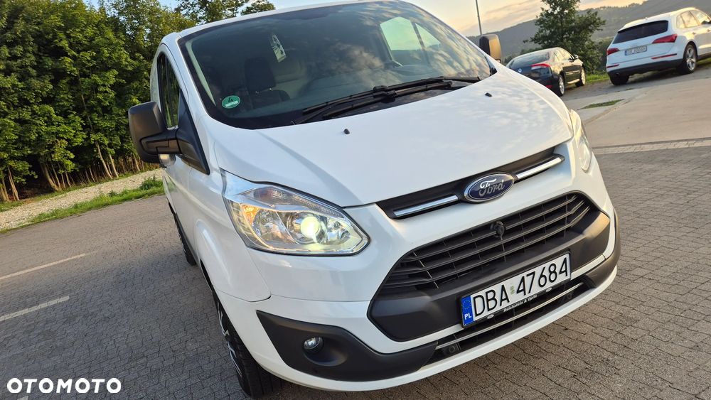 Ford Custom - 9