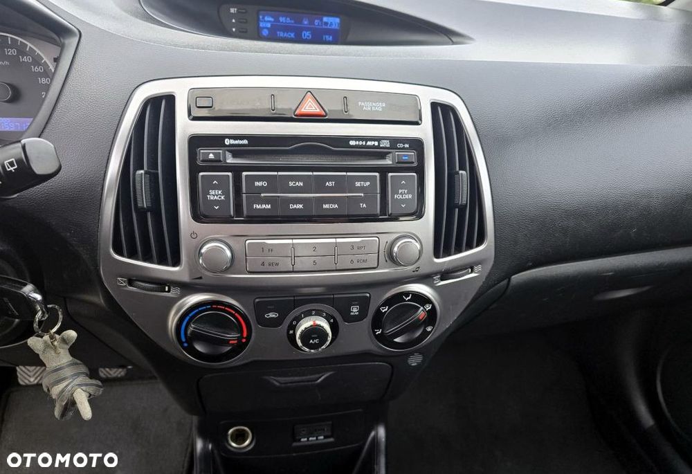 Hyundai i20 1.1 CRDi Comfort - 21