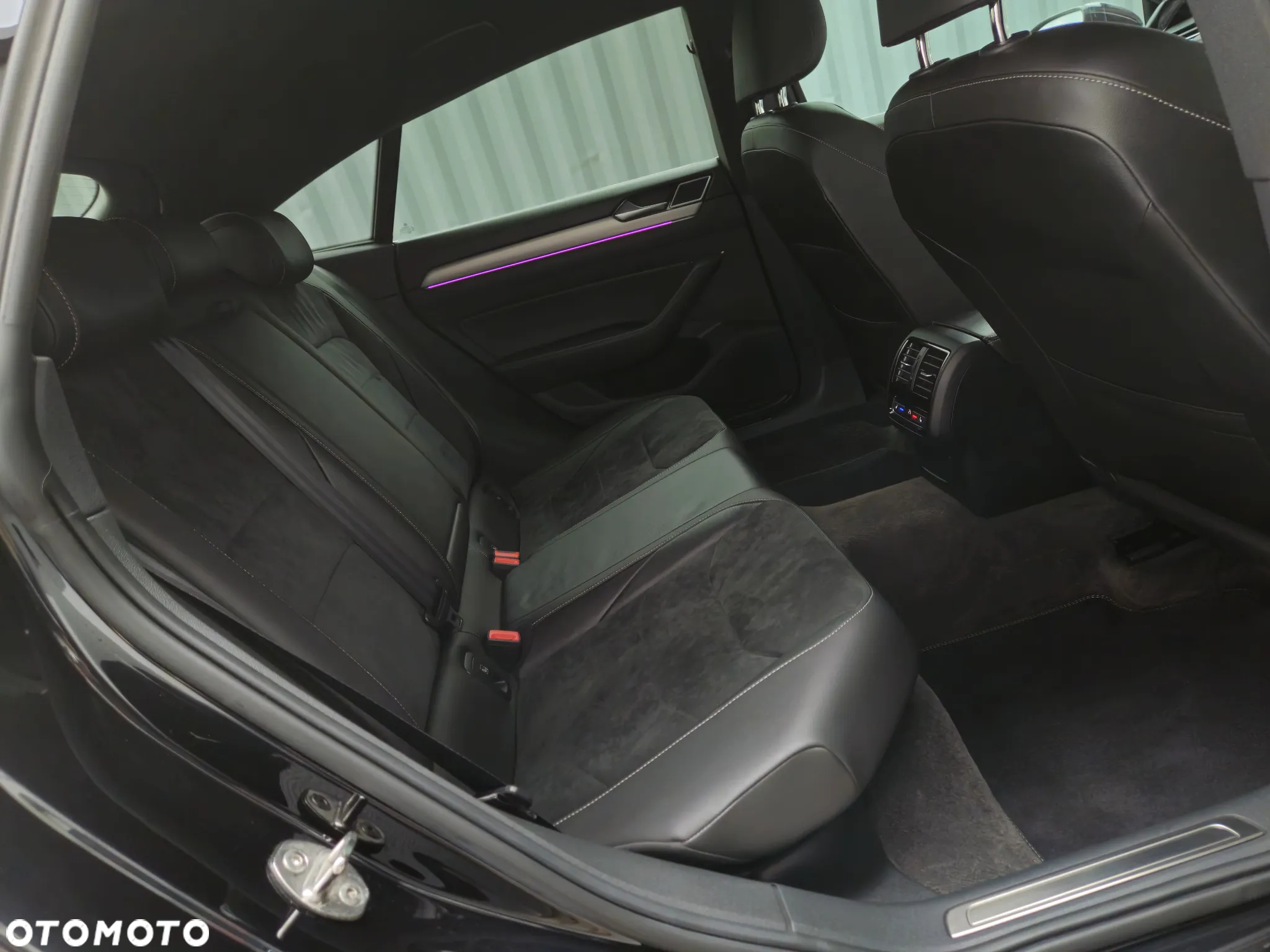 Volkswagen Arteon 2.0 TSI DSG R-Line Edition - 30