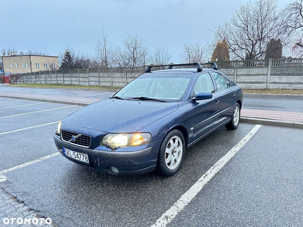Volvo S60 2.4D5 Momentum - 1