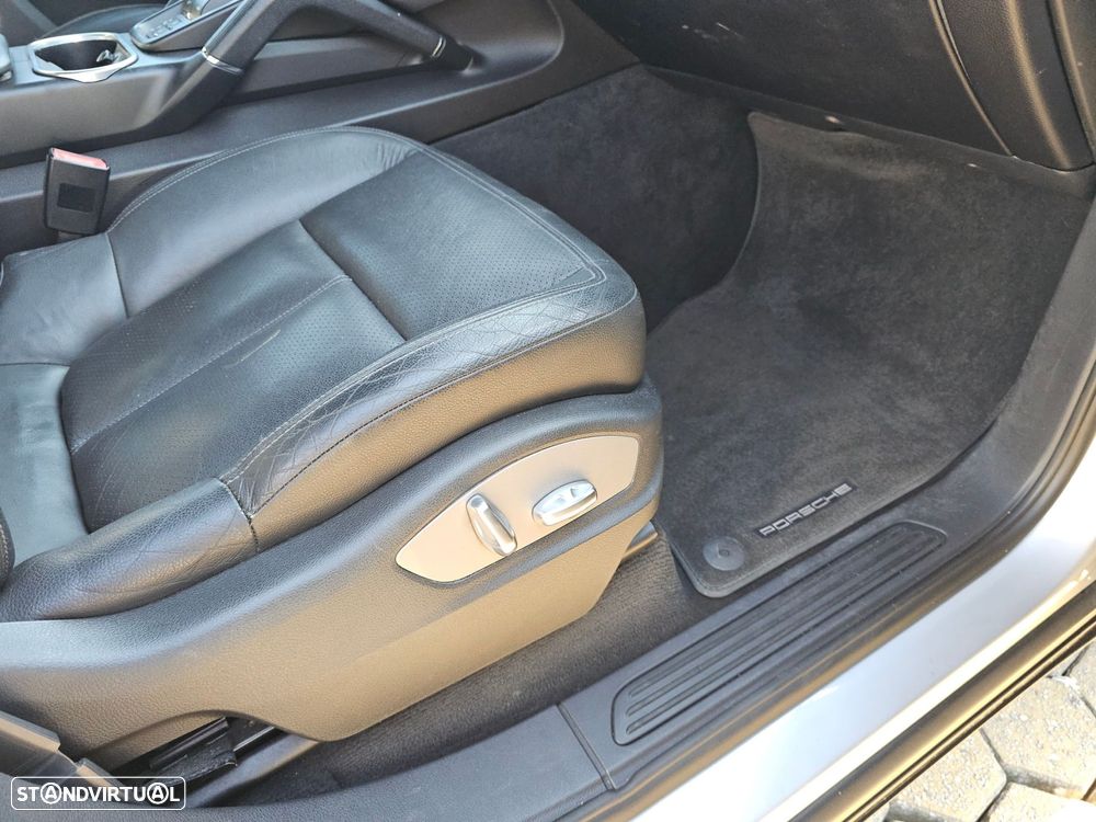 Porsche Cayenne II Platinum Edition - 24