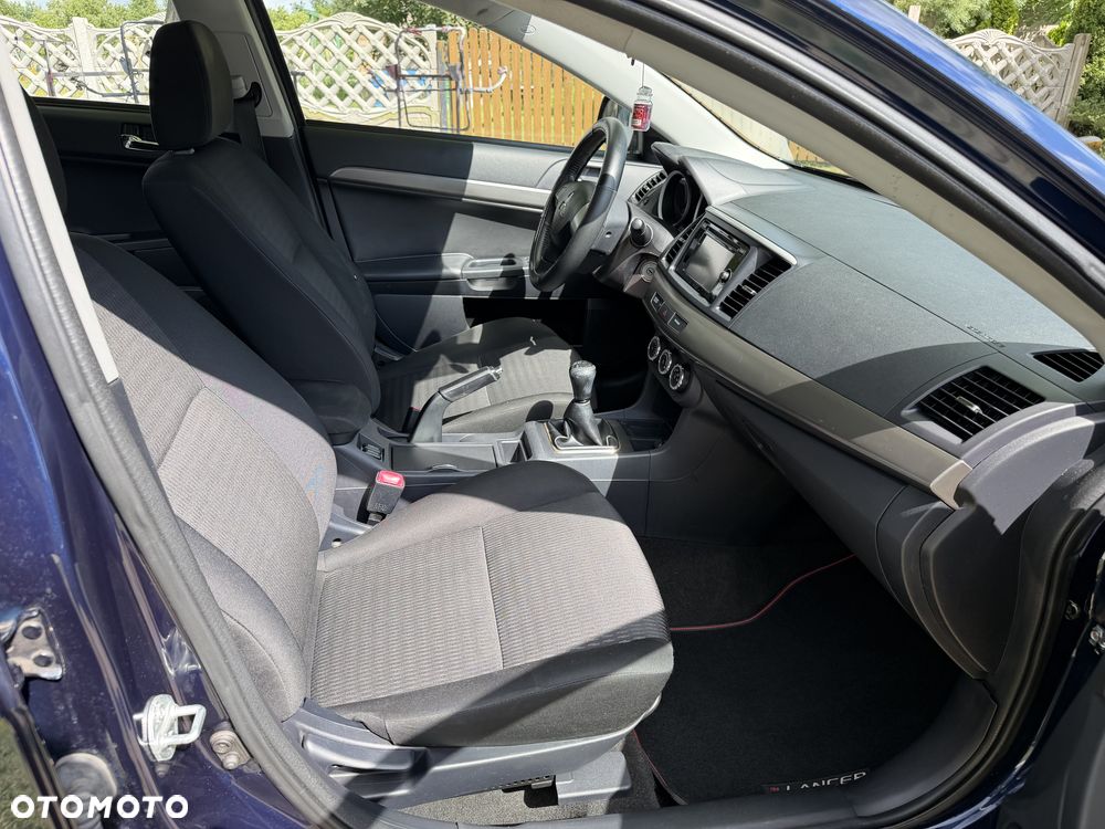 Mitsubishi Lancer 1.6 Invite - 19