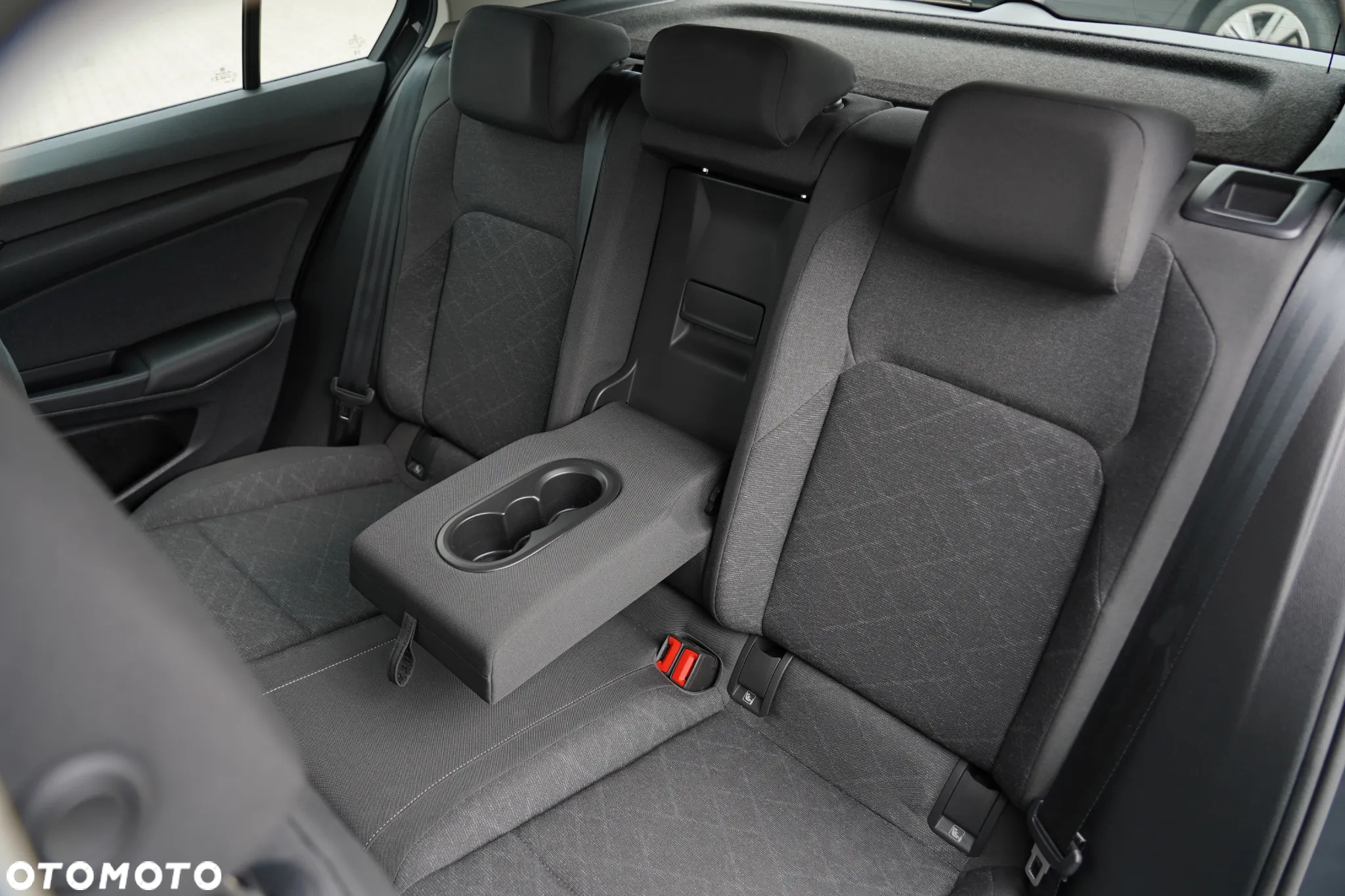 Volkswagen Golf - 20