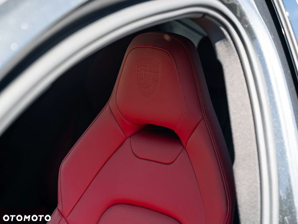 Porsche Panamera 4 E-Hybrid PHEV - 16