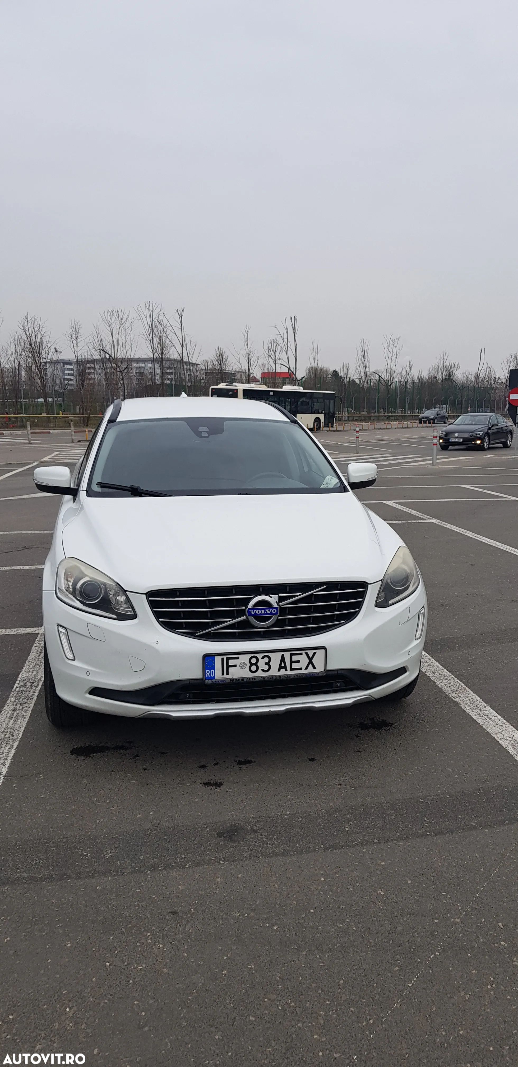 Volvo XC 60 D5AWD Kinetic - 1