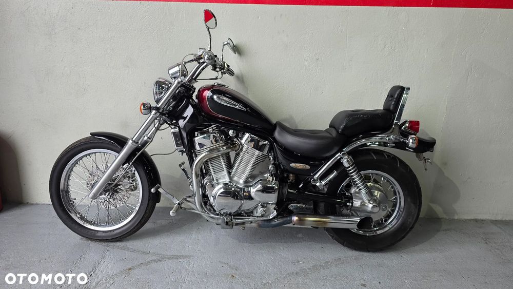 Suzuki Intruder - 28