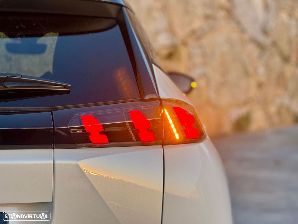 Peugeot 2008 1.2 PureTech GT Line EAT8 - 49