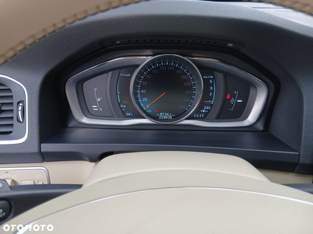 Volvo V60 Cross Country D3 Summum - 23