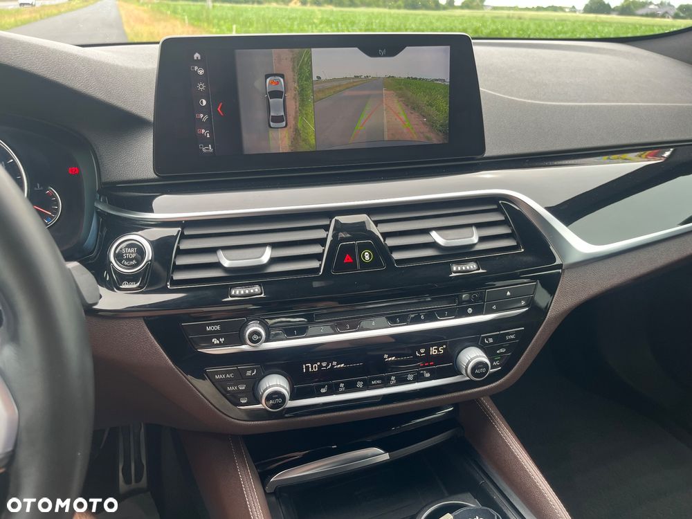 BMW Seria 5 540d xDrive M Sport sport - 26