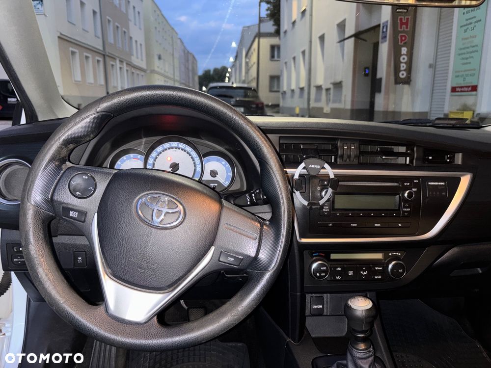 Toyota Auris - 10
