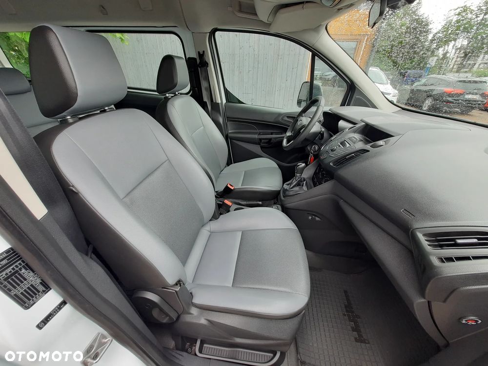 Ford Transit Connect - 38