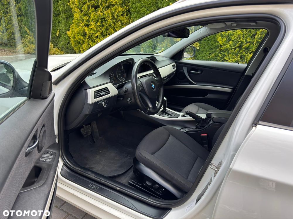BMW Seria 3 - 12
