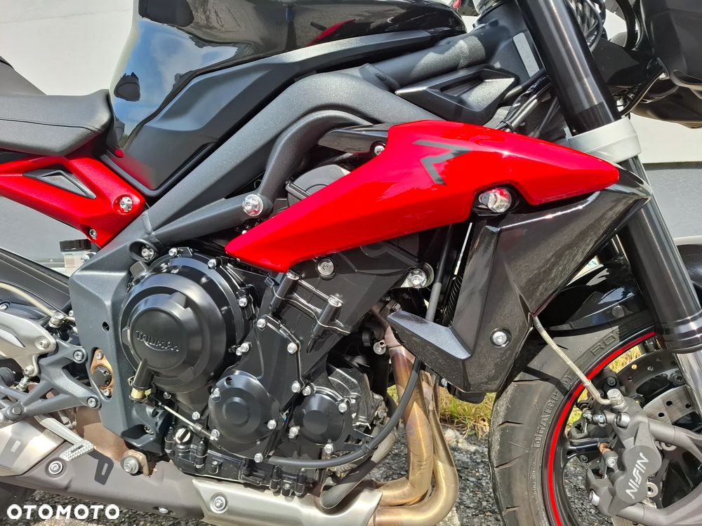 Triumph Street Triple - 10