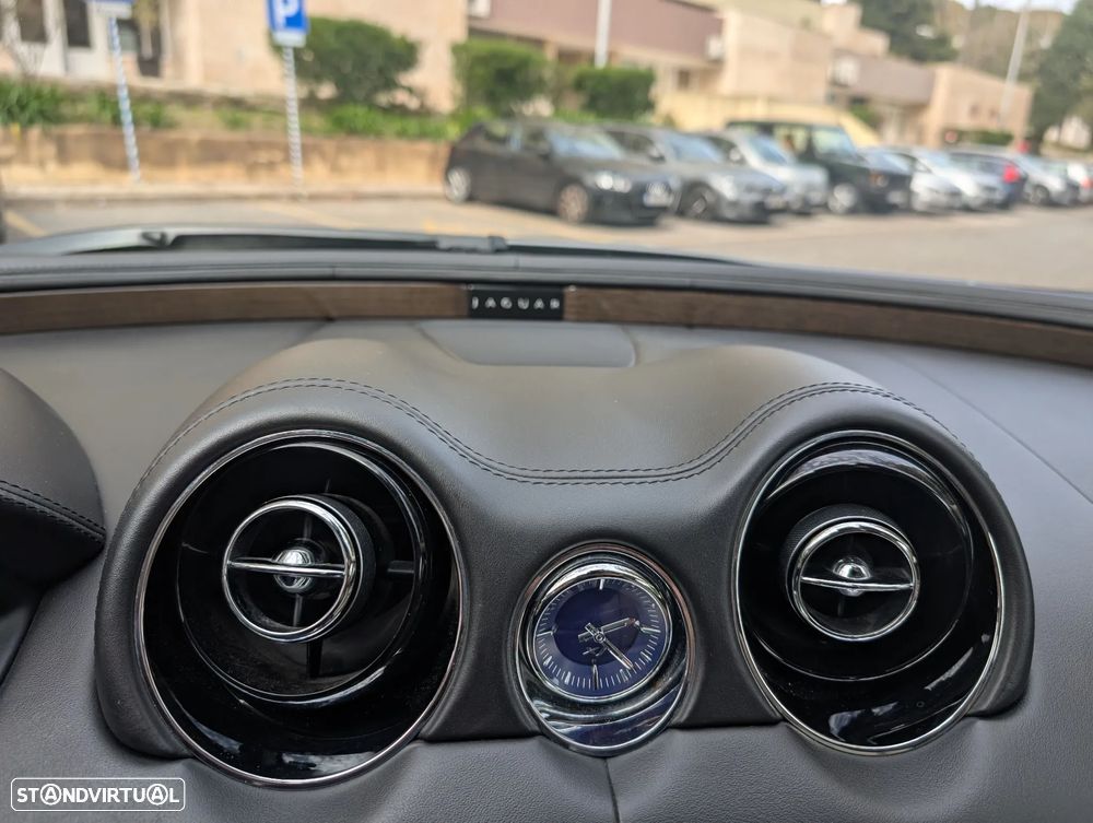 Jaguar XJ 3.0 D V6 LWB Premium Luxury - 18