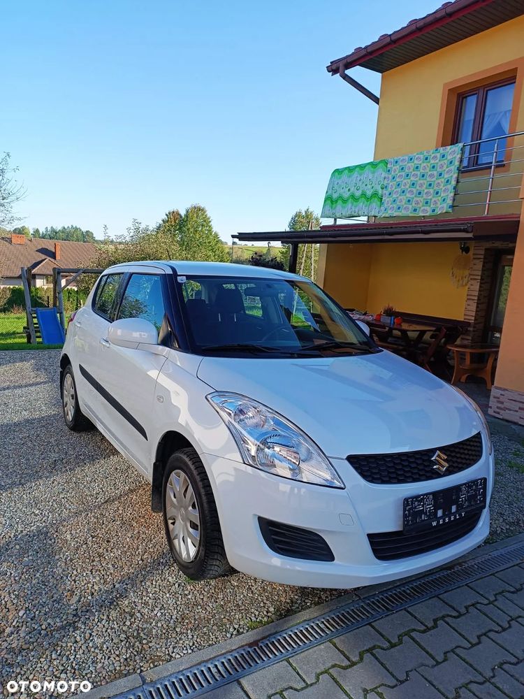 Suzuki Swift 1.2 Premium - 4