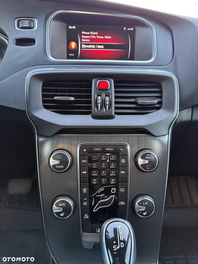 Volvo V40 D2 Summum - 19