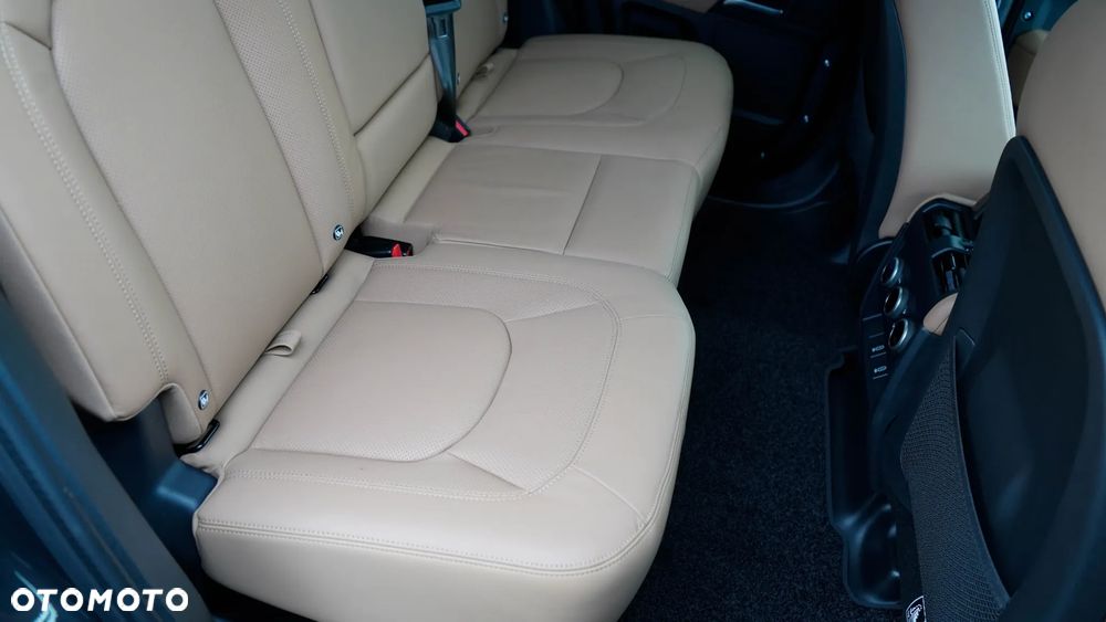 Land Rover Defender 3.0 D350 mHEV X-Dynamic HSE - 35