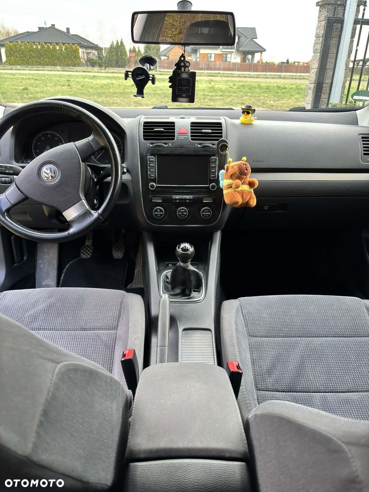Volkswagen Jetta 1.6 FSI Comfortline - 17