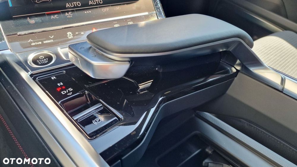 Audi Q8 - 33