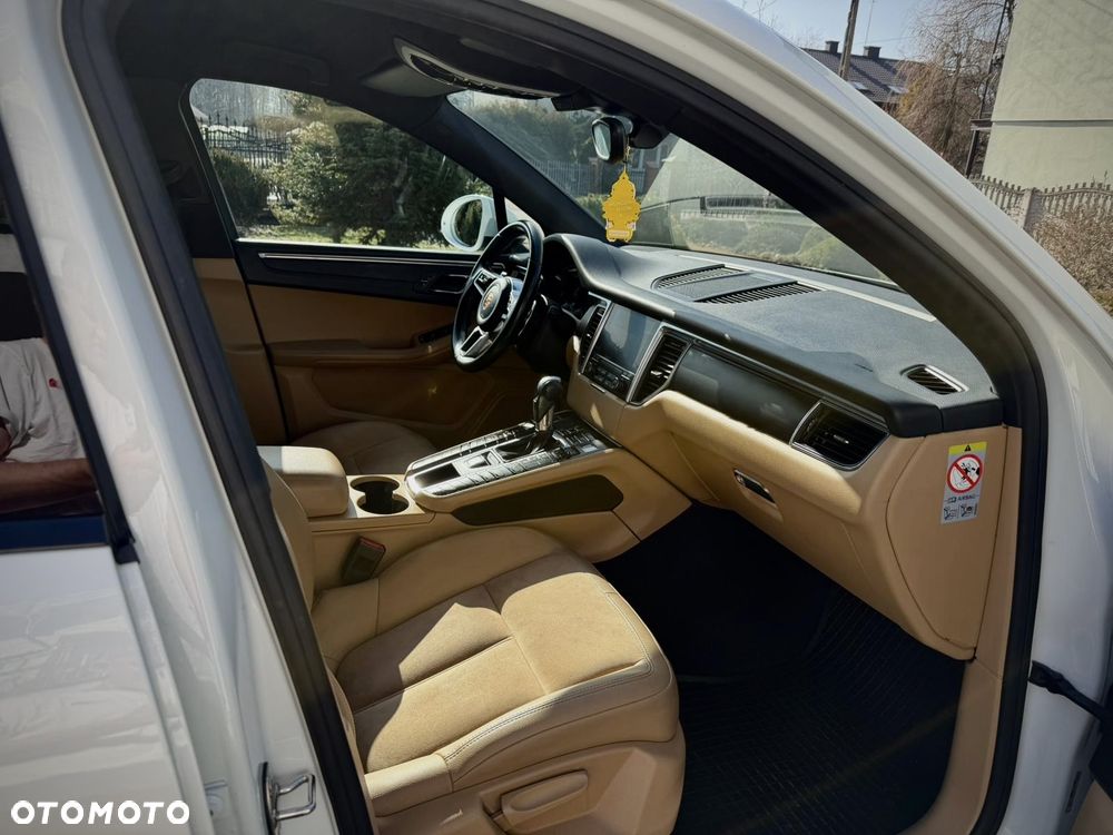 Porsche Macan - 13