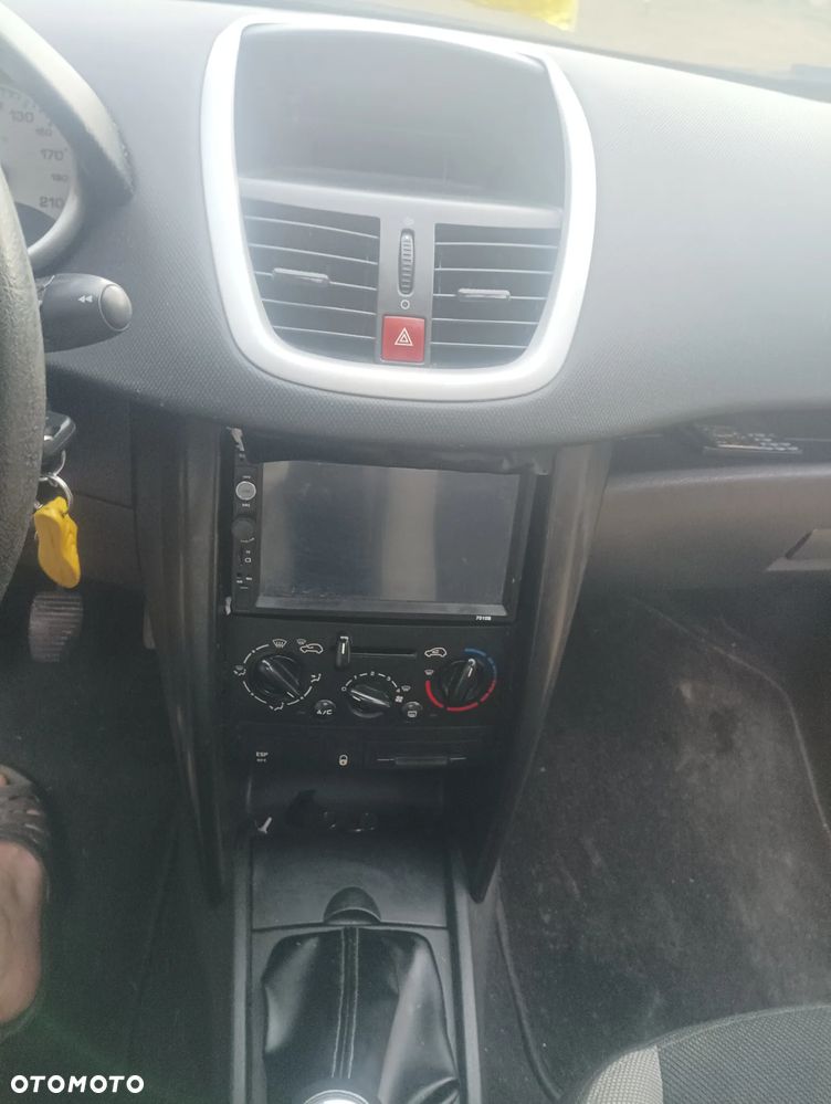 Peugeot 207 1.4 16V Sporty - 3