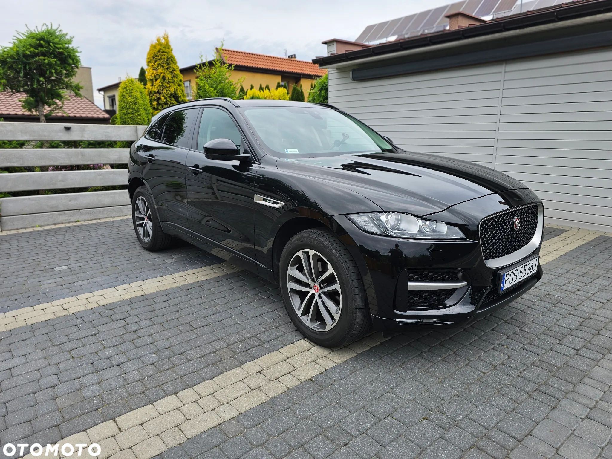 Jaguar F-Pace 2.0 i4D AWD R-Sport - 1