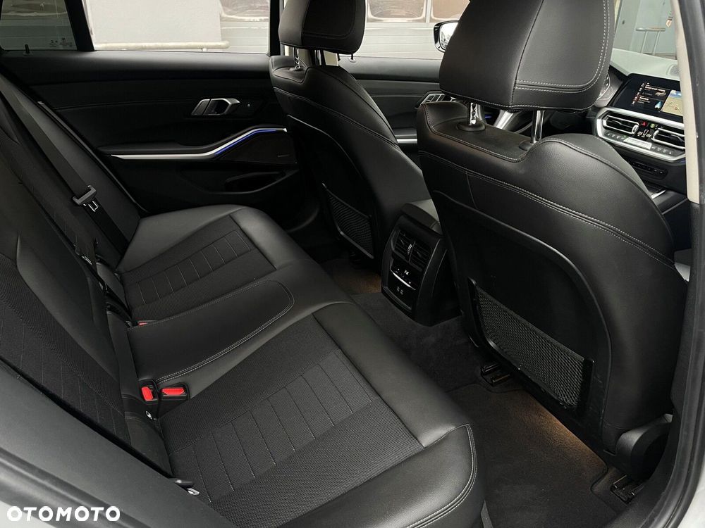 BMW Seria 3 - 21
